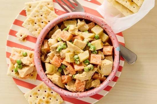 Best Ensalada de Pollo y Ananas Near Me